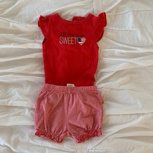 Carter’s two piece set